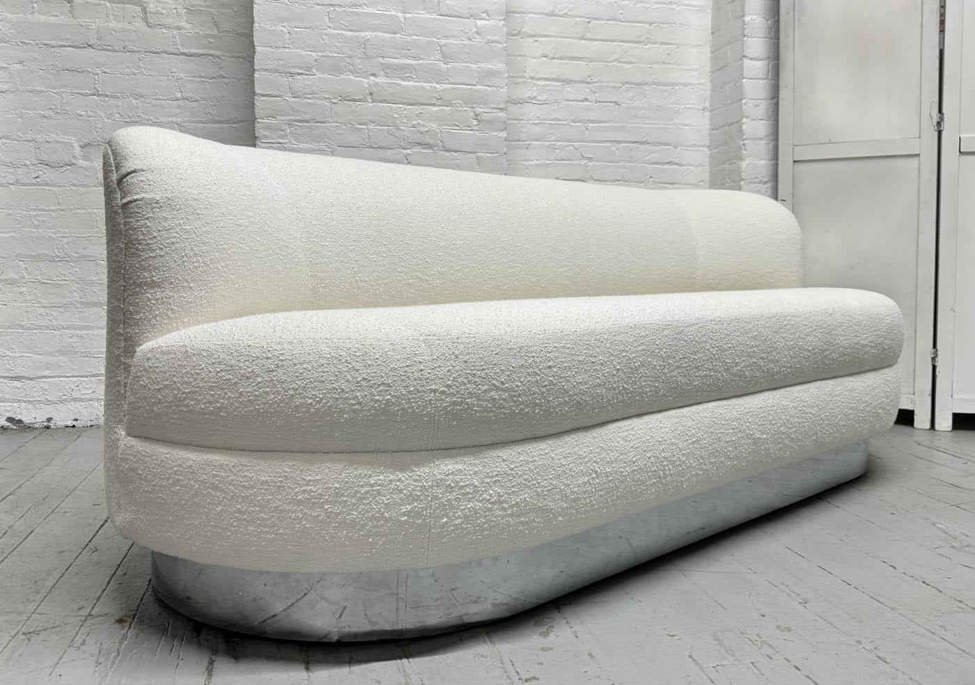 1970s Curved Sofa in Bouclé